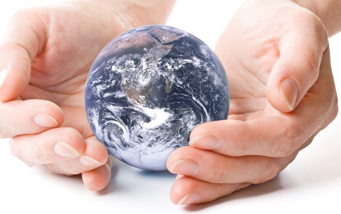 globe-hands